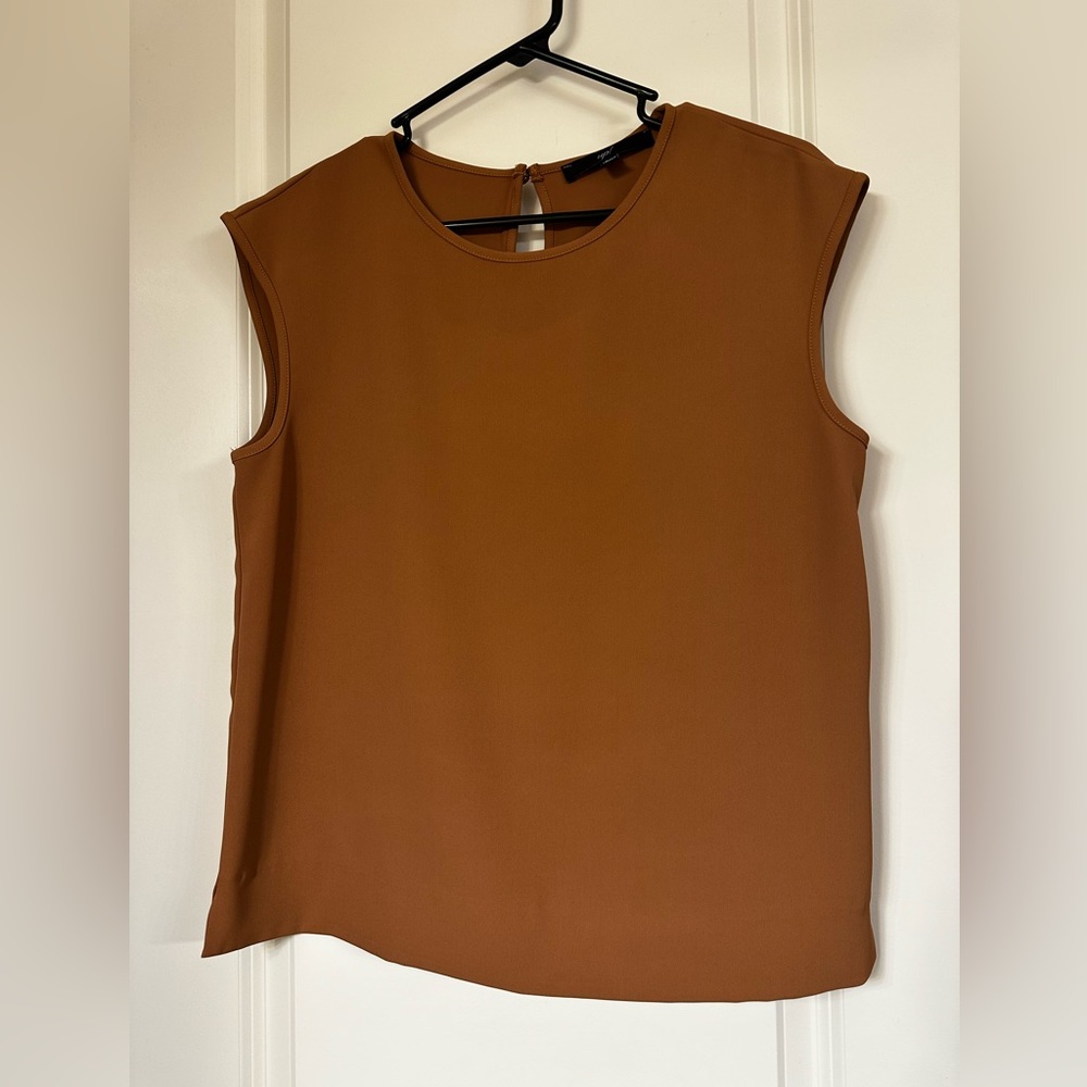 Solid Vegan Silk Tshirt in Mocha